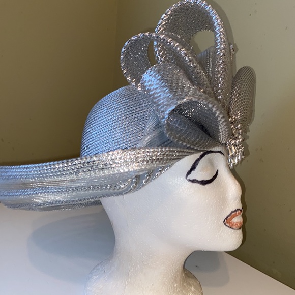 Fabulous David M Metallic Silver Church Dress Hat - Picture 5 of 11